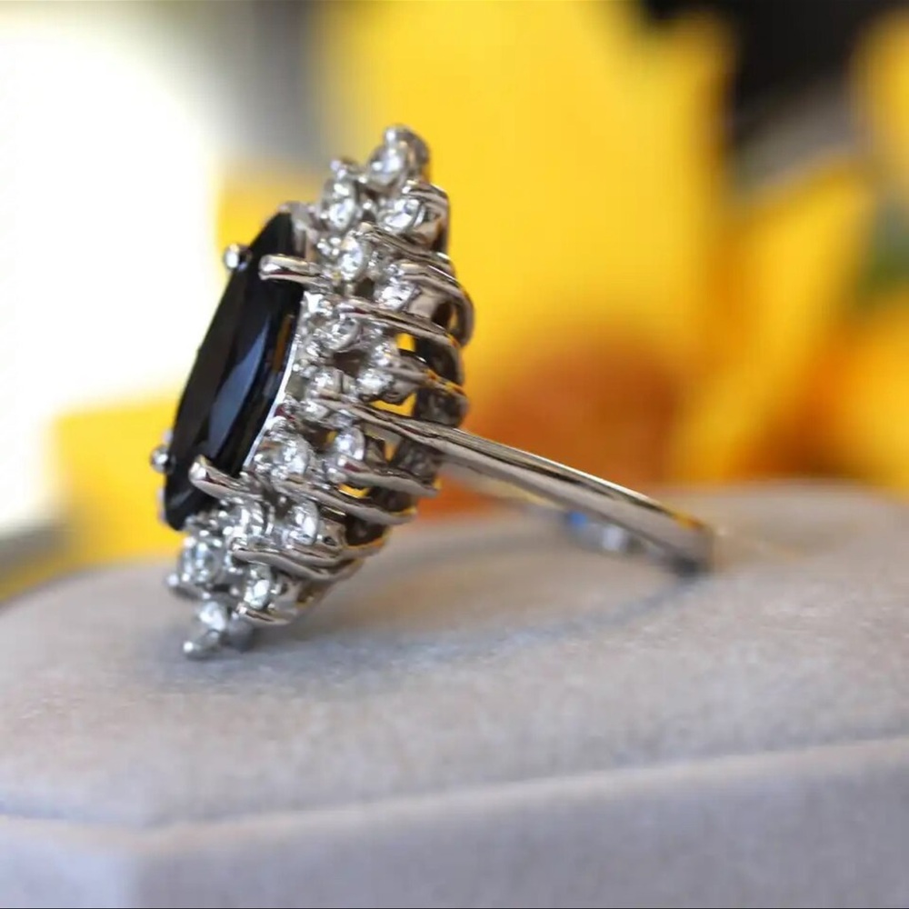 Black marquise lab made statement/engagement ring - Picture 11 of 12